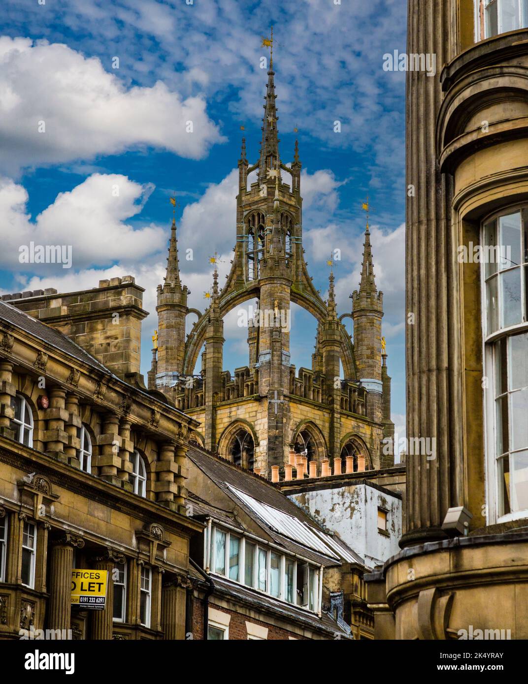 Newcastle-upon-Tyne, England, Vereinigtes Königreich.  Reich verzierte Türme der Kathedrale-Kirche des Heiligen Nikolaus.  Die Laterne Turm stammt aus dem 15.. Jahrhundert. Stockfoto