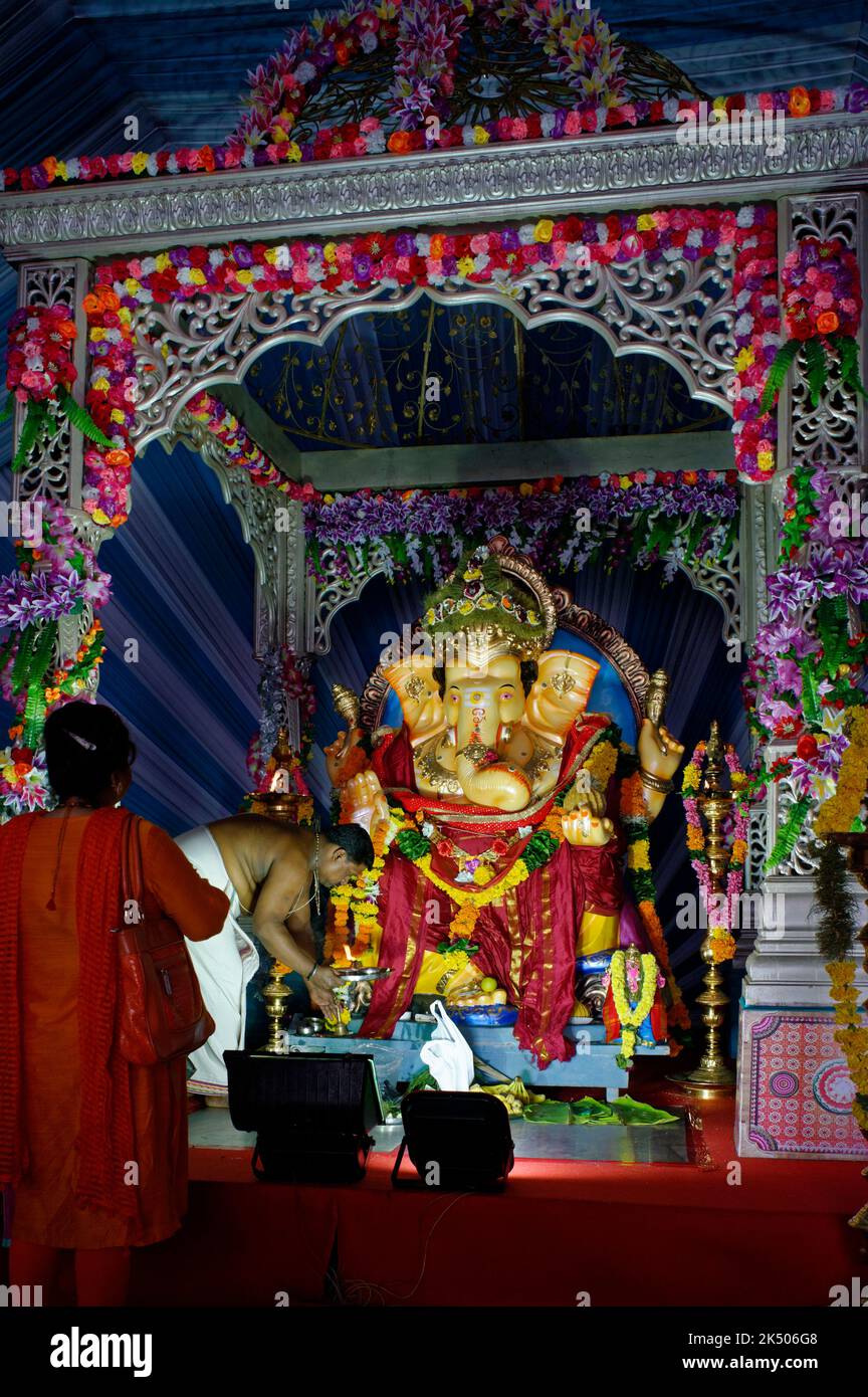 Berühmte dekoriert Ganesh Idol in Ganesh Festival Zeit Stockfoto
