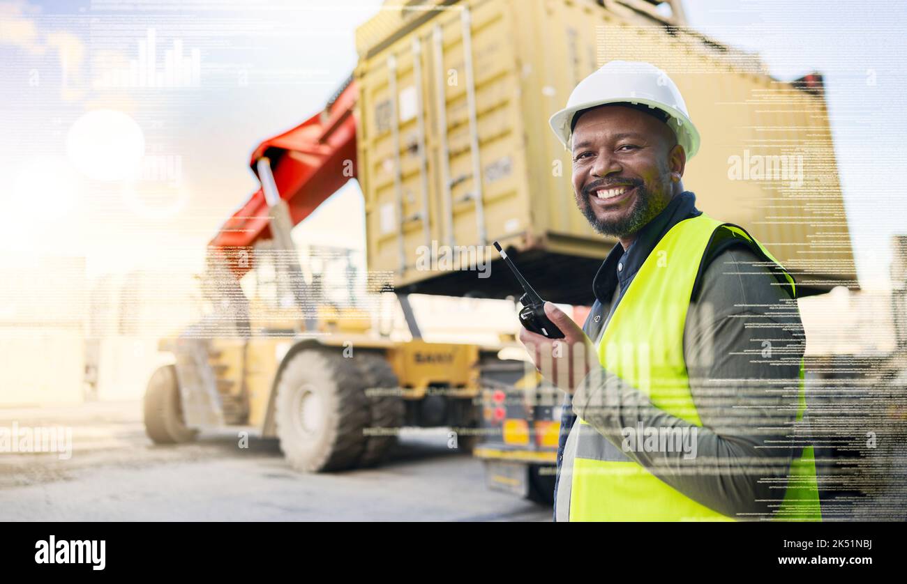 Lieferkette, Kommunikation und Zukunftsorientierung mit einem Mann Schifffahrt oder Logistikmitarbeiter auf einem Dock mit einem Kran und Container. Radio, Overlay und Ladung mit Stockfoto