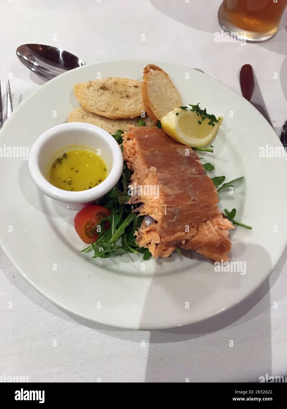 Typisch schottisches Essen, gebratener Lachs Stockfoto