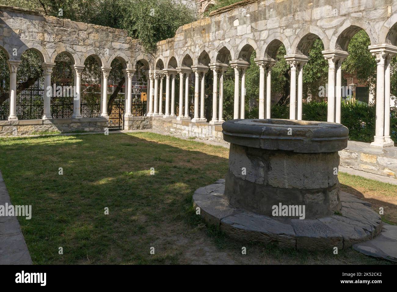 Das Kloster St. Andreas und die Pfarrkirche wurden vollständig abgerissen, um die städtische Umstrukturierung des Gebiets und den Bau des Bauwerks zu ermöglichen Stockfoto