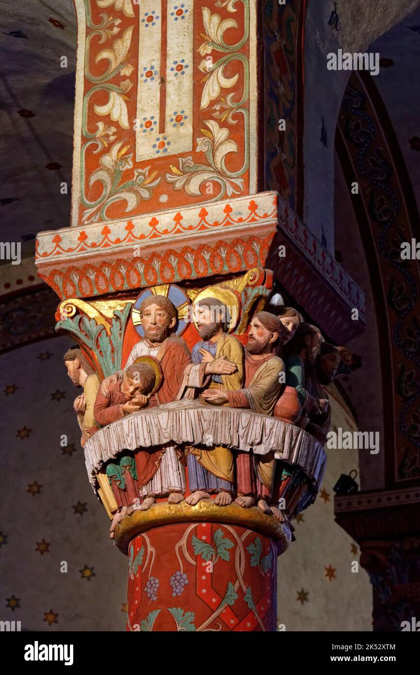 Frankreich, Puy de Dome, Issoire, Saint Austremoine abbatial Kirche aus dem 12.. Jahrhundert, verzierte Säulen und Kapitelle, skulpturale Hauptstadt, die Th Stockfoto