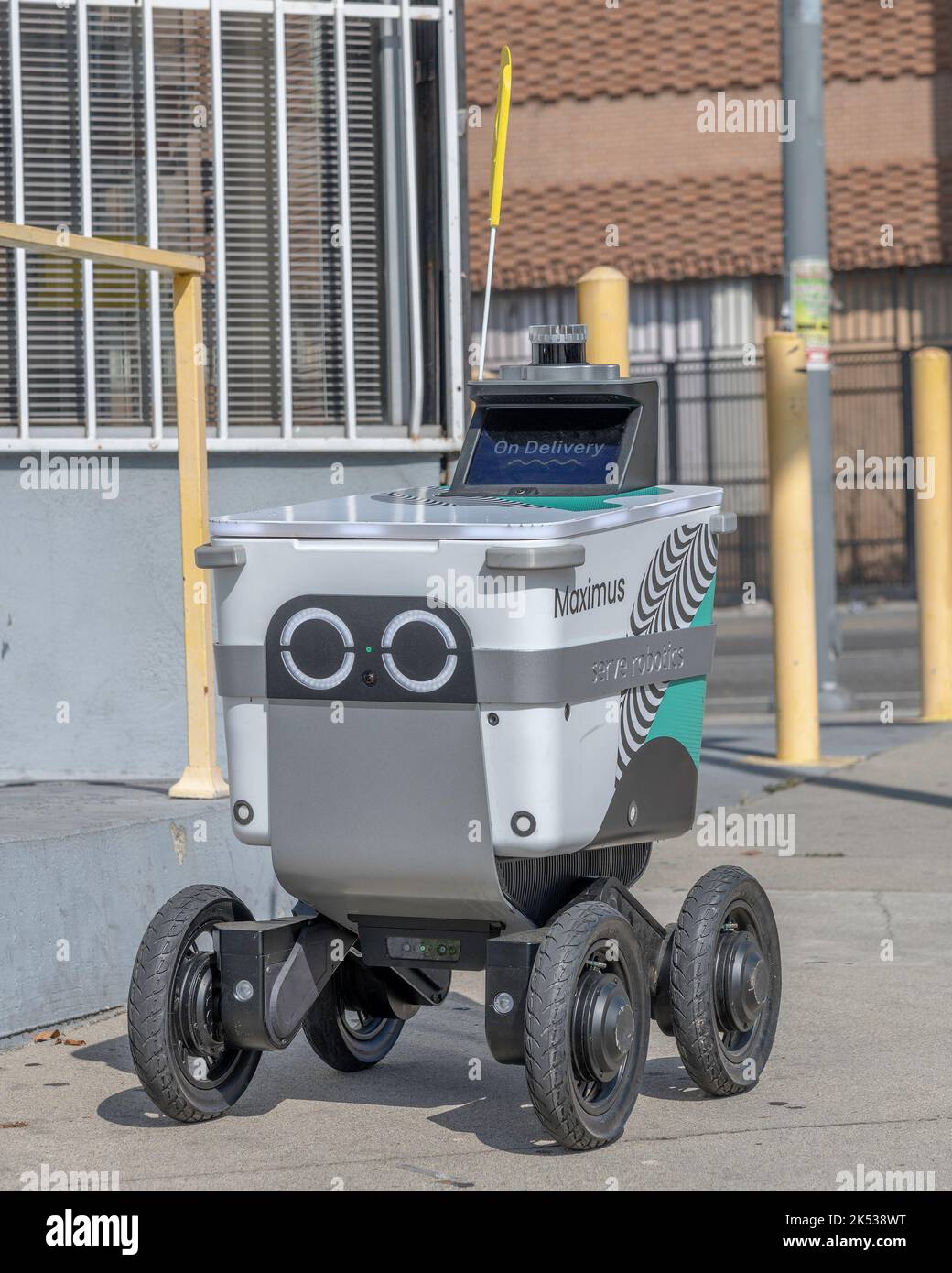 Los Angeles, CA, USA 5. Oktober 2022 Ein Roboter von Serve Robotics