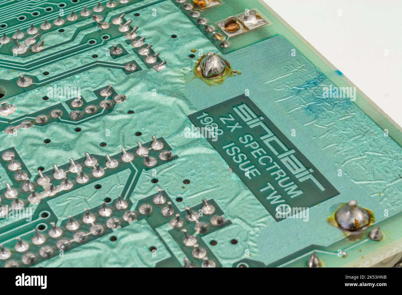Grüne Hauptplatine des 1982 Sinclair ZX Spectrum [Ausgabe zwei 16k]. Für frühe Computer. Heimcomputer, britische Computer, PCB-Verzinnung Wellen defekt. Stockfoto