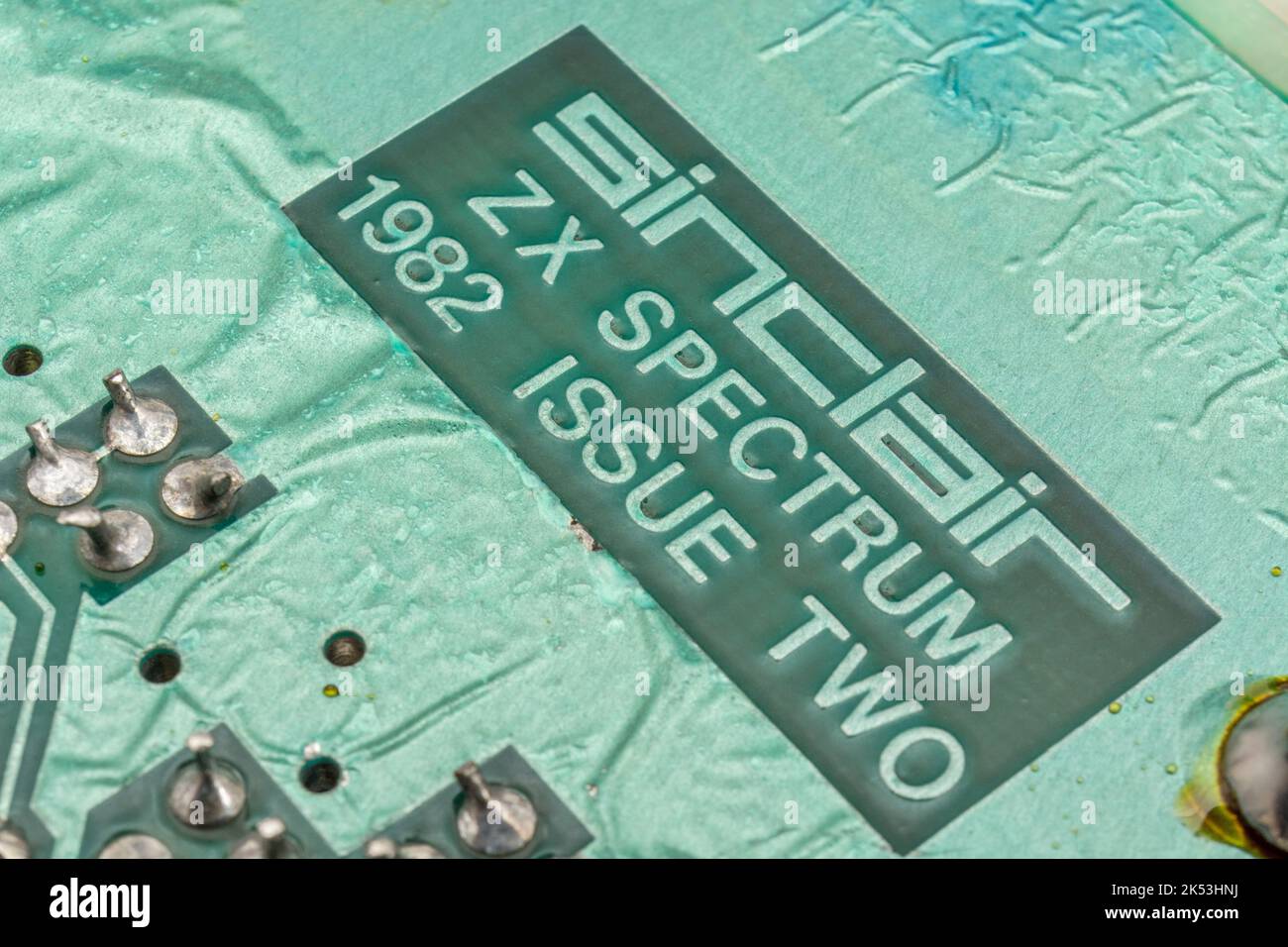 Grüne Hauptplatine des 1982 Sinclair ZX Spectrum [Ausgabe zwei 16k]. Für frühe Computer. Heimcomputer, britische Computer, PCB-Verzinnung Wellen defekt. Stockfoto