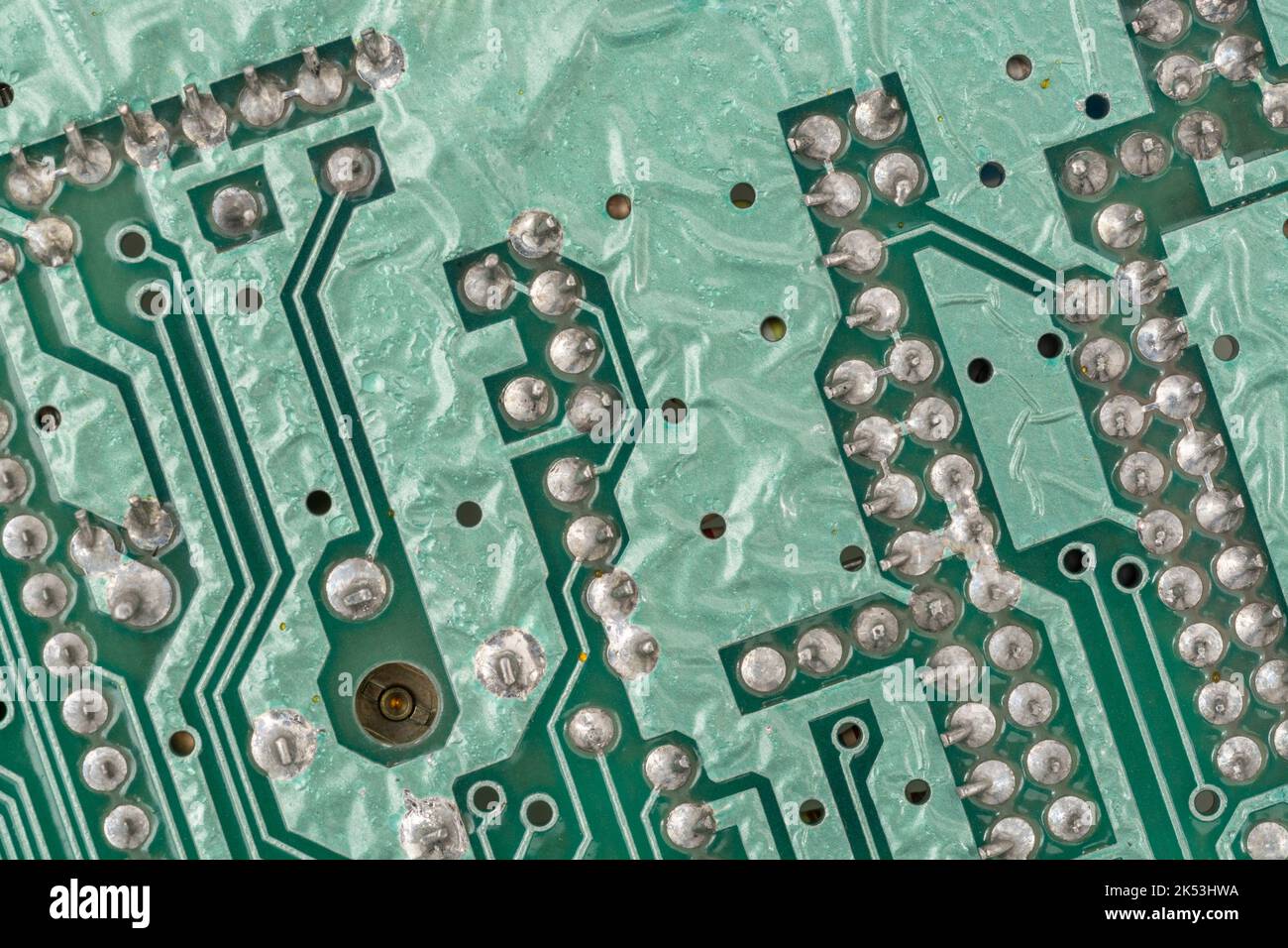 Grüne Hauptplatine des 1982 Sinclair ZX Spectrum [Ausgabe zwei 16k]. Für frühe Computer. Heimcomputer, britische Computer, PCB-Verzinnung Wellen defekt. Stockfoto
