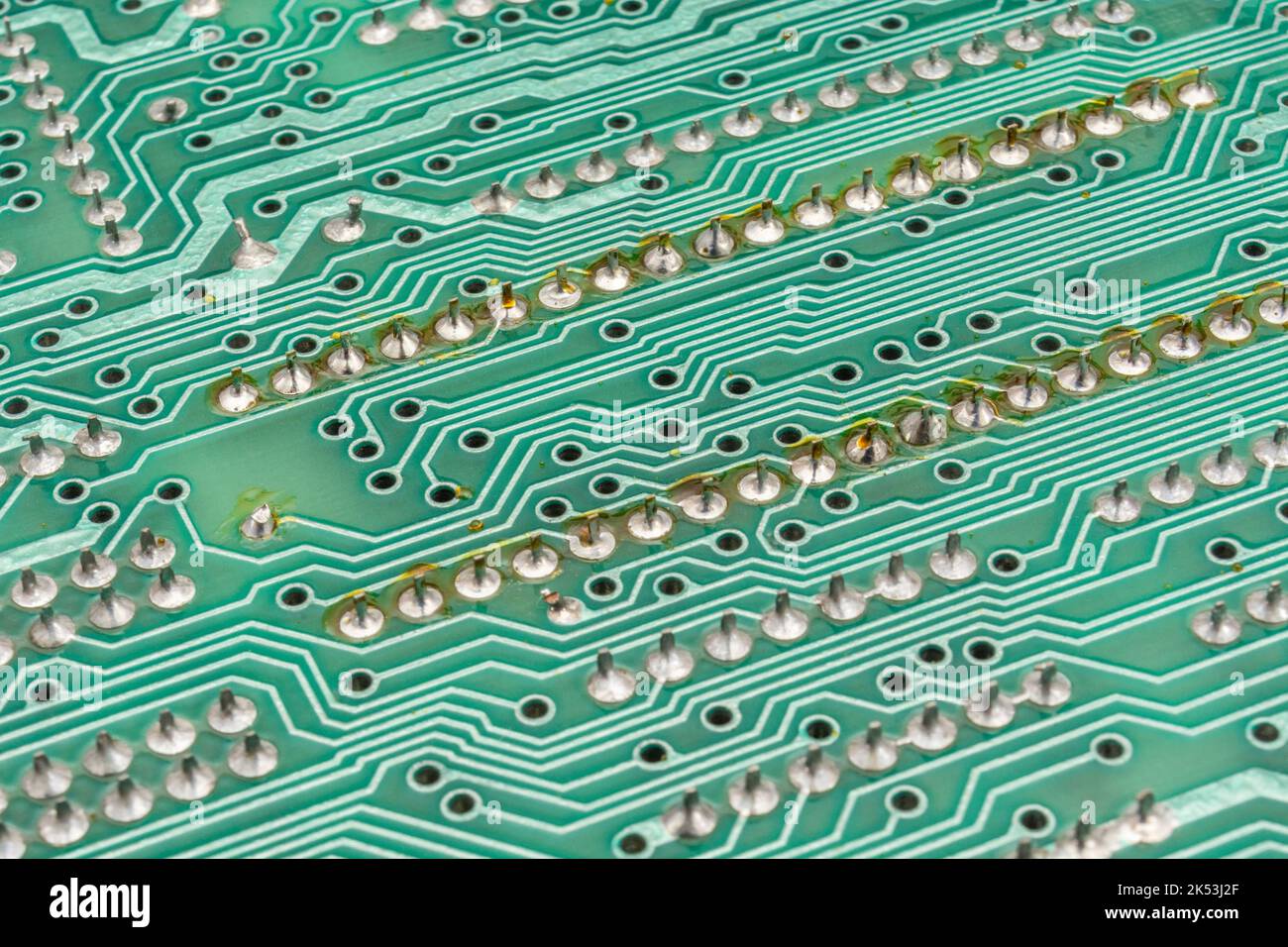 Grüne Platine des 1982 Sinclair ZX Spectrum [Ausgabe zwei 16k]. Für frühe Computer. Heimcomputer, beliebte Elektronik, britische Computer. Stockfoto