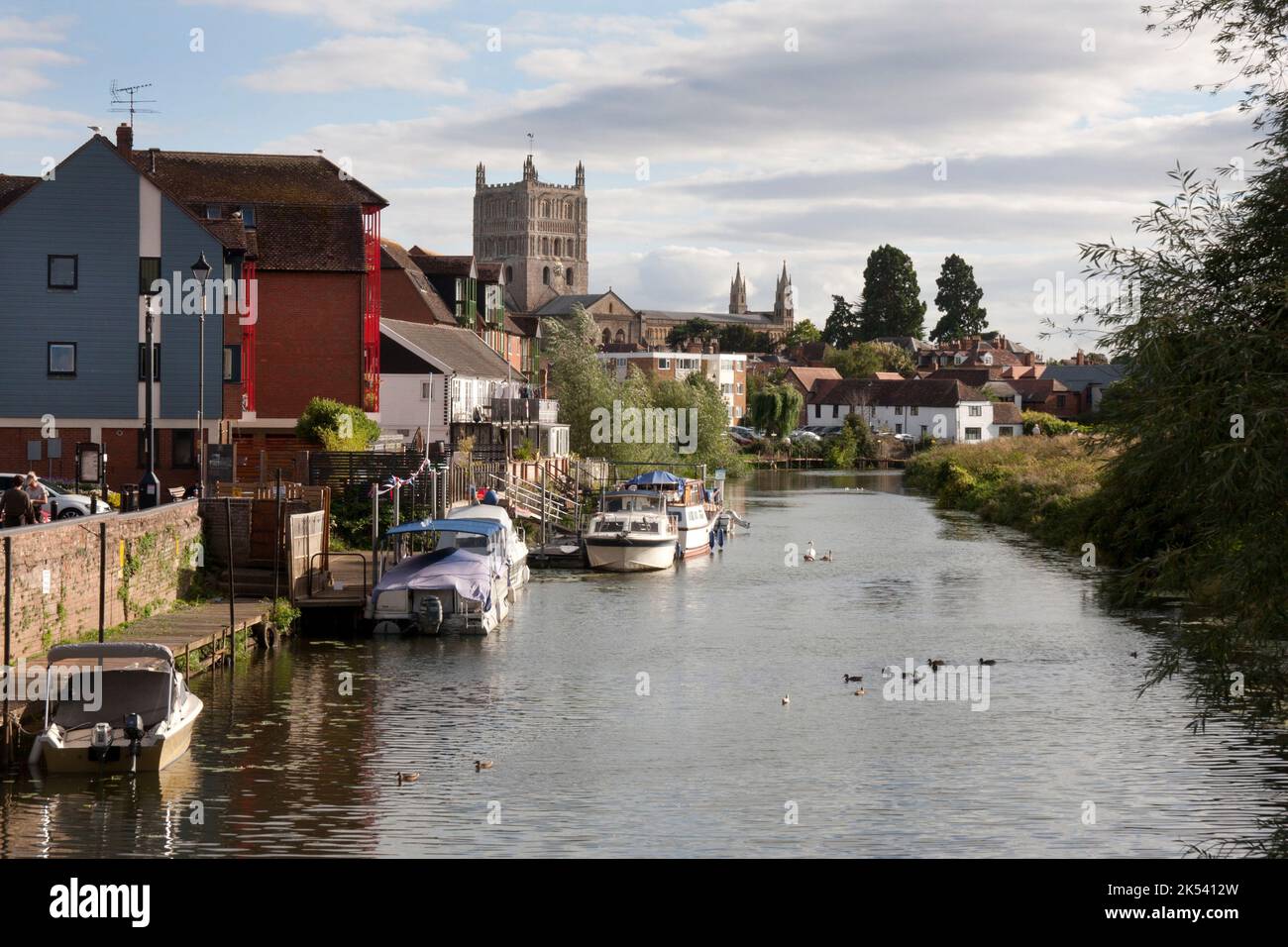Tewkesbury Abbey & The River Avon, Gloucestershire, England Stockfoto