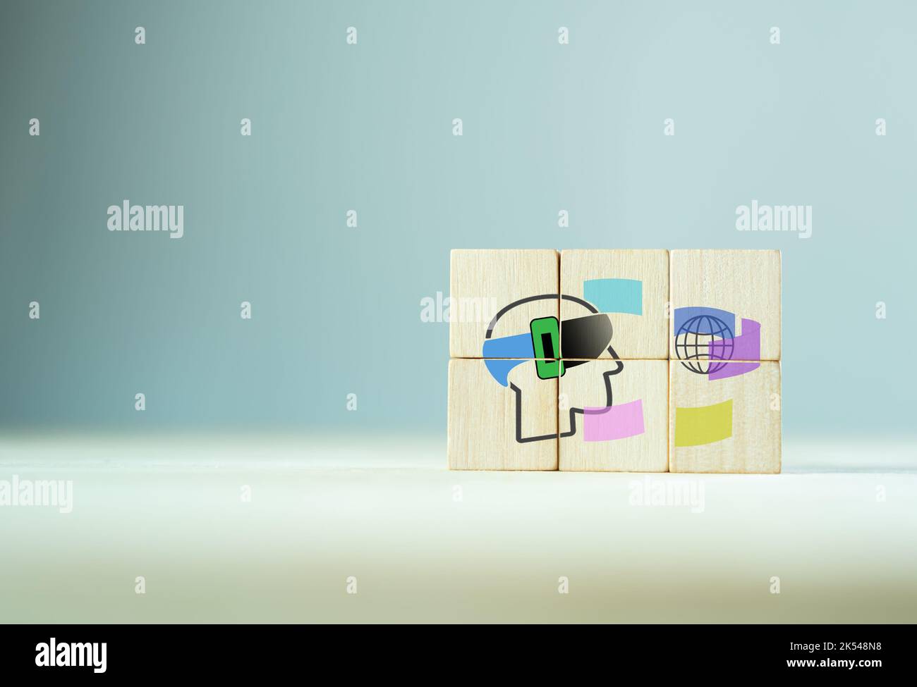 metaverse kann die Art und Weise, wie wir im geschäftlichen Bereich und insbesondere auf globaler Ebene zusammenarbeiten, verändern. Von virtuellen Büros und Interviews bis hin zu virtuellen Büros Stockfoto