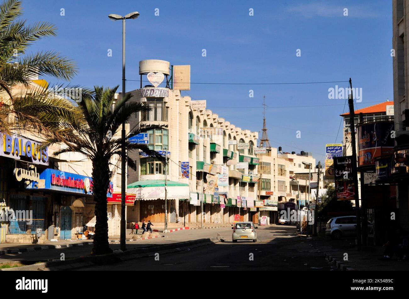 Handelsstraße in Al-RAM, Westjordanland, Palästina. Stockfoto