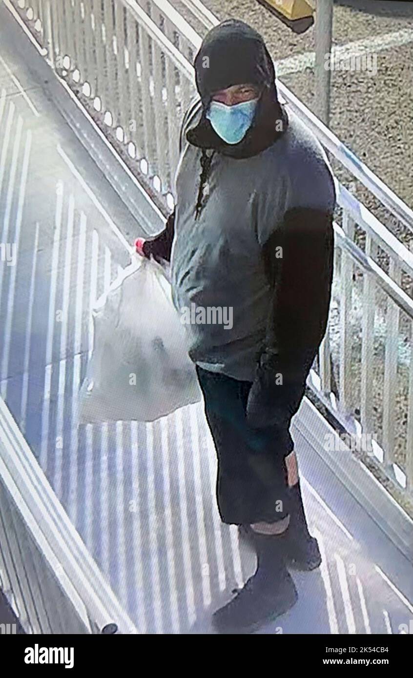 Merced, Kalifornien, USA. 5. Oktober 2022. Verdächtige Jesus Manuel Salgado auf einem Handout-Foto des Sheriffs des Bezirks Merced. Salgado wurde am Dienstag verhaftet, nachdem er Selbstmordversuch unternommen hatte. Salgado war diese Woche ein Interessensgebiet an der Entführung von vier Familienmitgliedern im Landkreis Merced und befindet sich jetzt in Haft. (Bild: © Merced County Sheriff via ZUMA Press Wire) Stockfoto