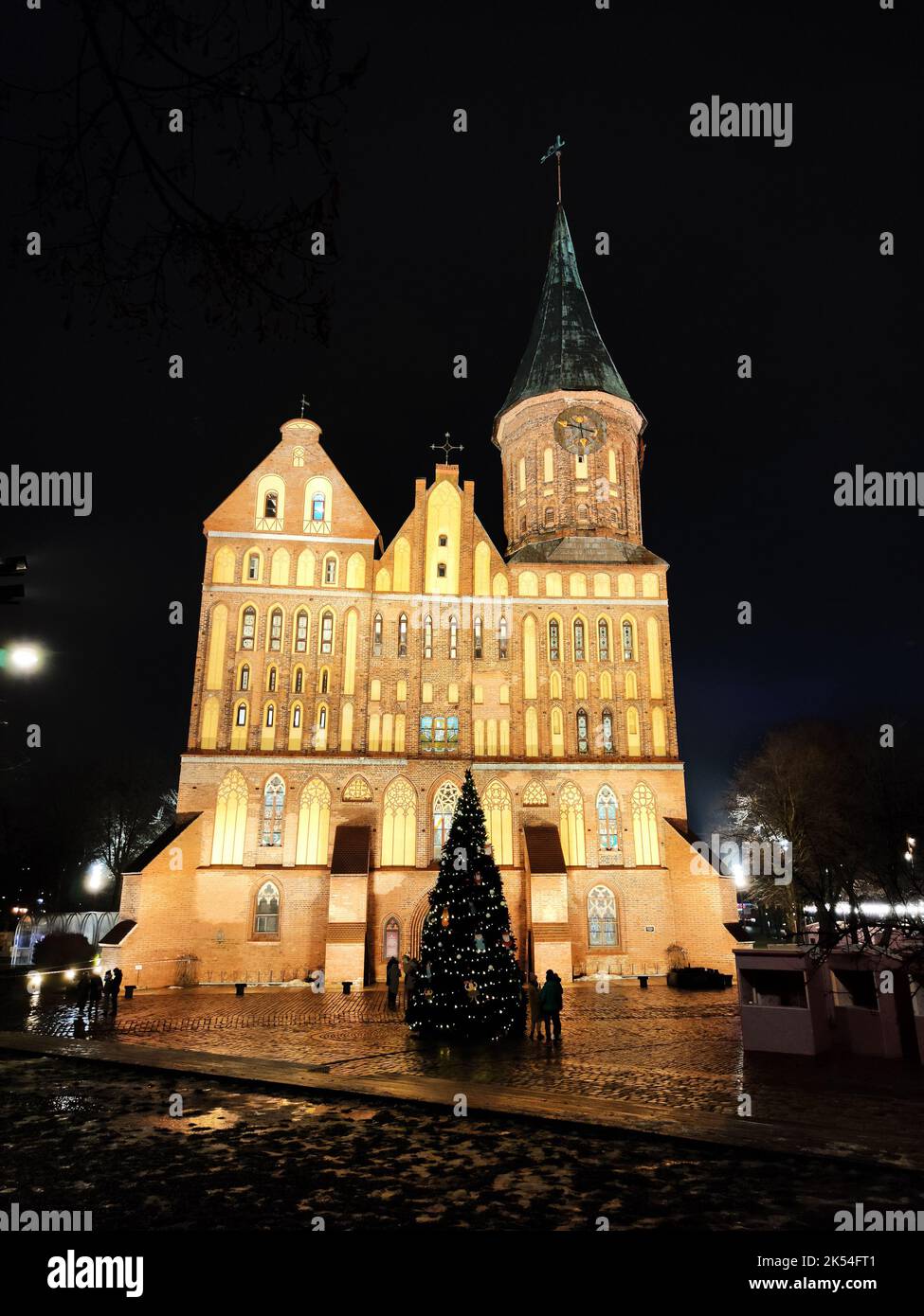 KÖNIGSBERG, RUSSLAND - 15. Dezember 2021: Kathedrale in königsberg Kathedrale in königsberg . Das Hotel liegt im historischen Viertel der Stadt Stockfoto