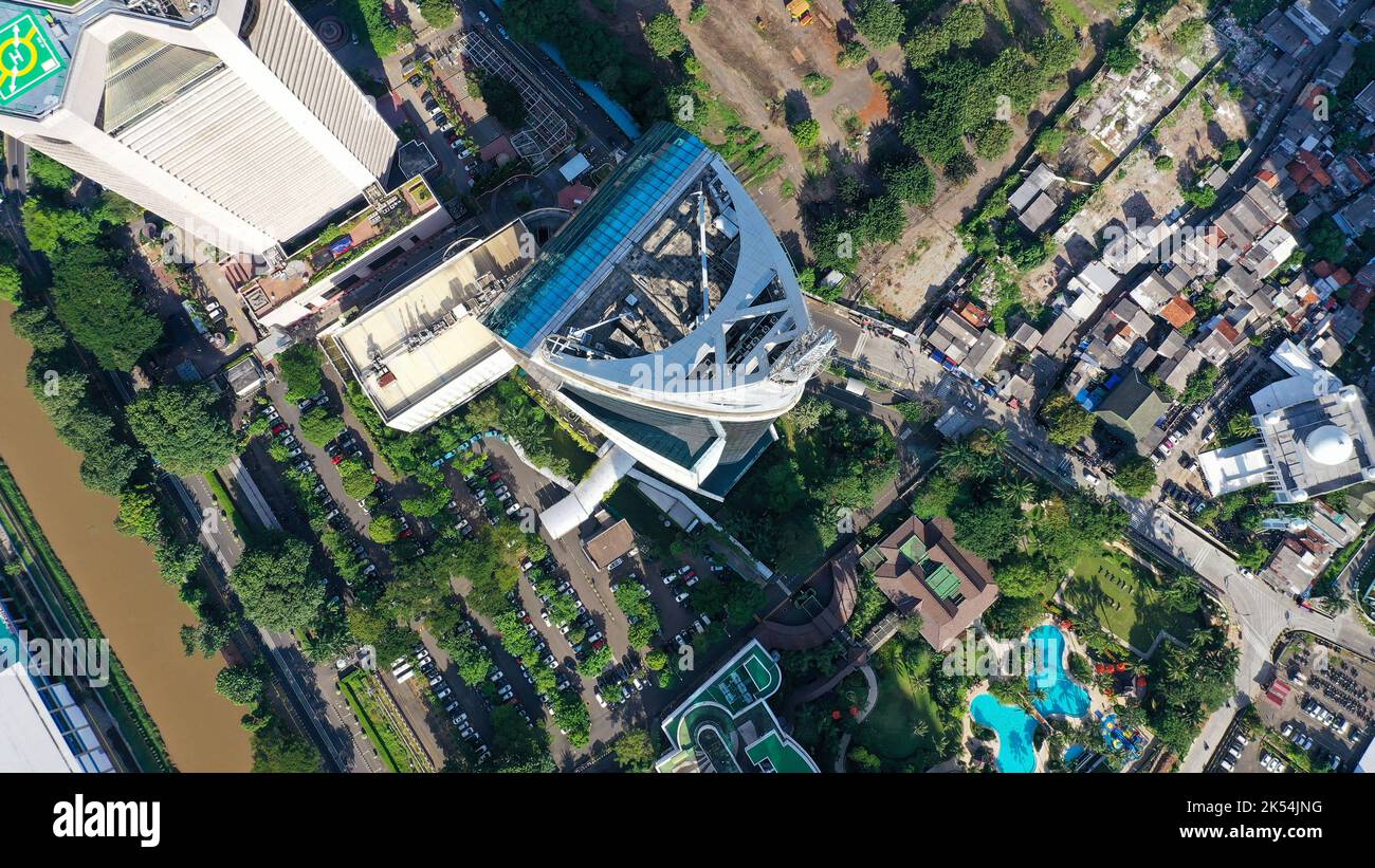 Draufsicht Wisma 46. 262 m hoher Wolkenkratzer im Zentrum von Jakarta. Zweithöchstes Gebäude in Indonesien Stockfoto