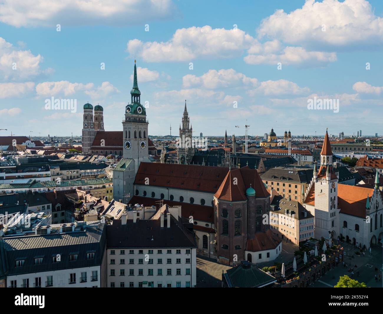 Skyline von München mit Rathaus am Marienplatz Stockfoto