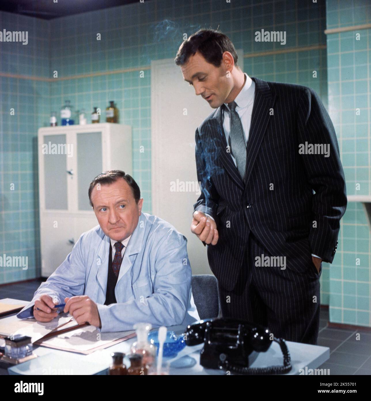 Bedure, falsch verbunden, Fernsehfilm, Deutschland 1962, Regie: Paul Verhoeven, Darsteller: Siegfried Lowitz, Harald Leipnitz Stockfoto