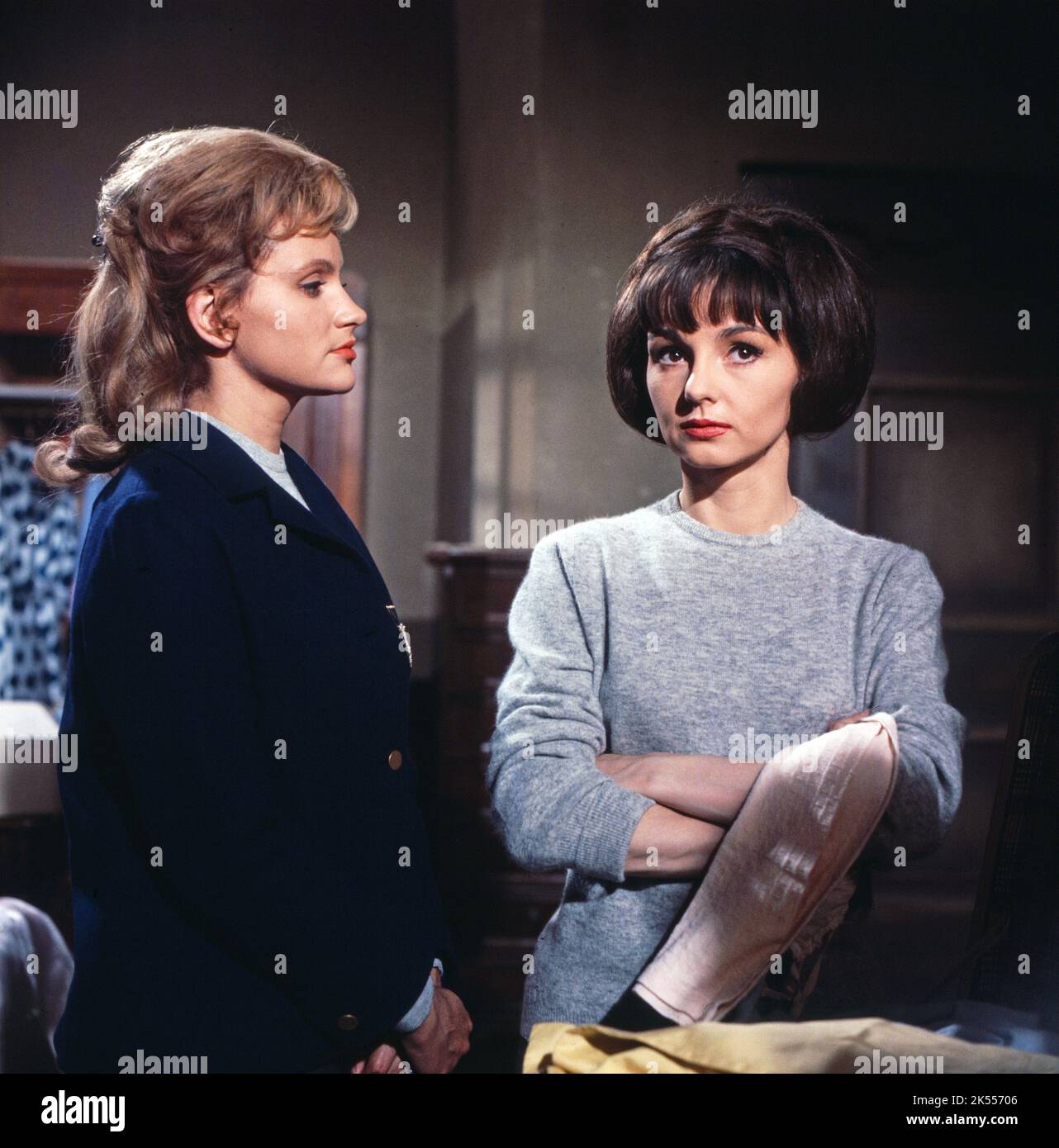 Bedure, falsch verbunden, Fernsehfilm, Deutschland 1962, Regie: Paul Verhoeven, Darsteller: Lis Verhoeven (?), Ingrid Andree Stockfoto