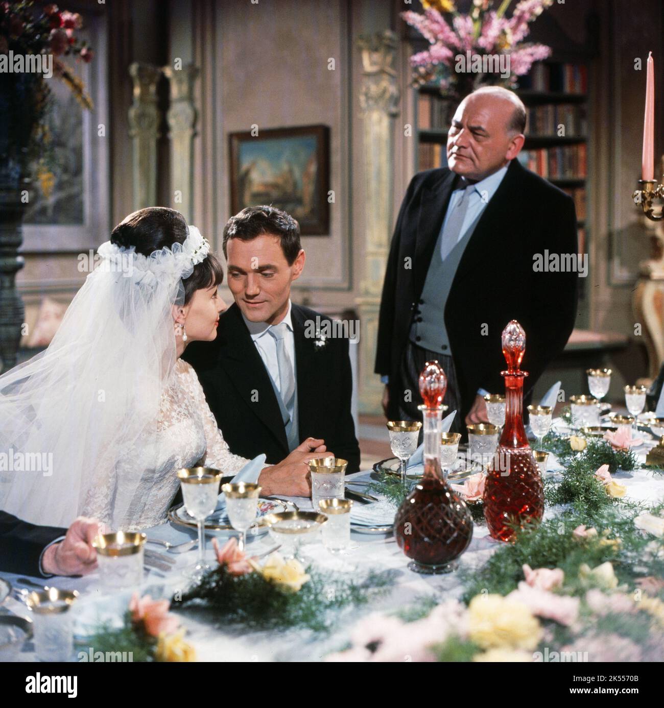 Bedure, falsch verbunden, Fernsehfilm, Deutschland 1962, Regie: Paul Verhoeven, Darsteller: Ingrid Andree, Harald Leipnitz Stockfoto