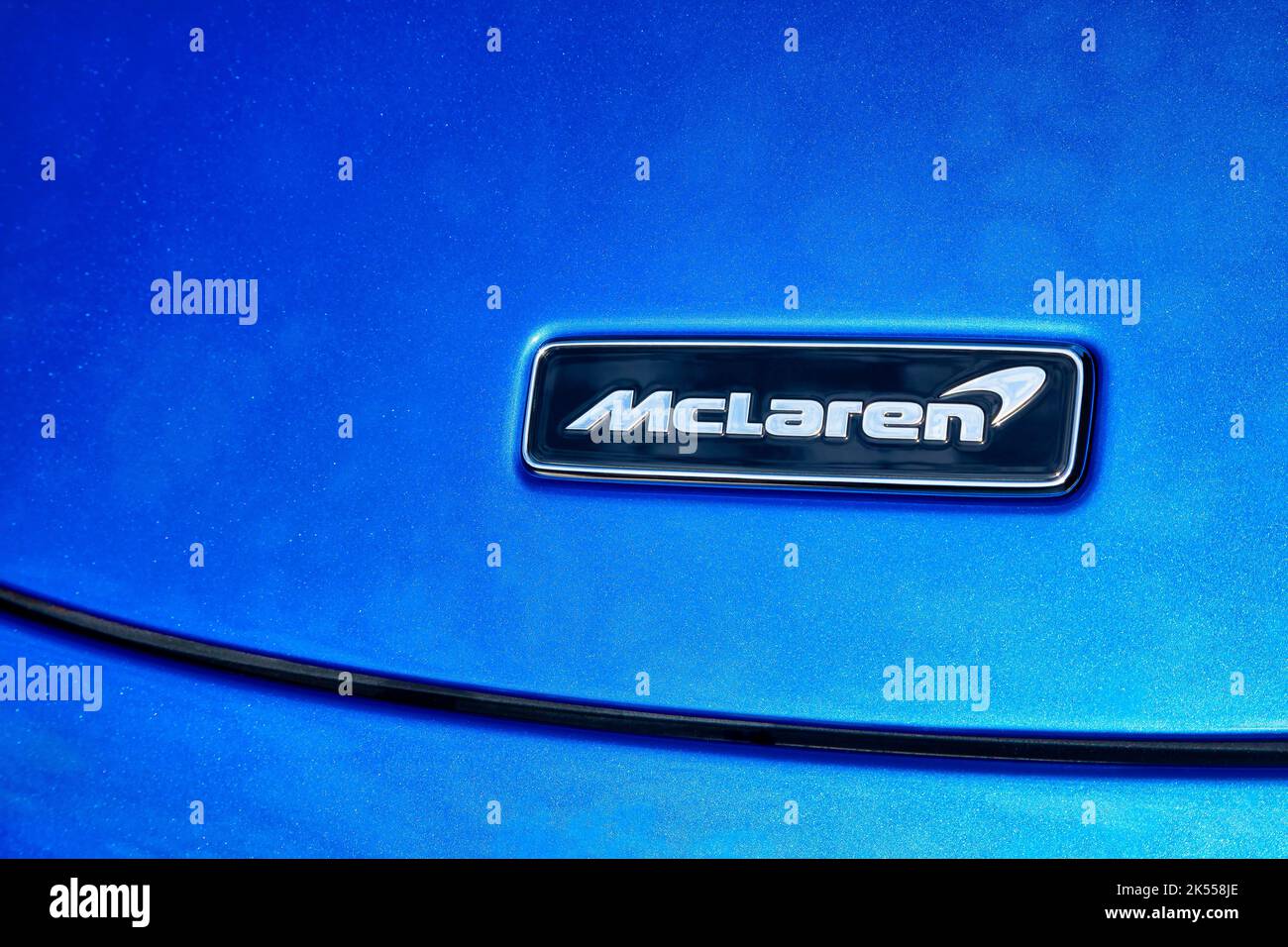 McLaren Emblem auf 765LT Stockfoto