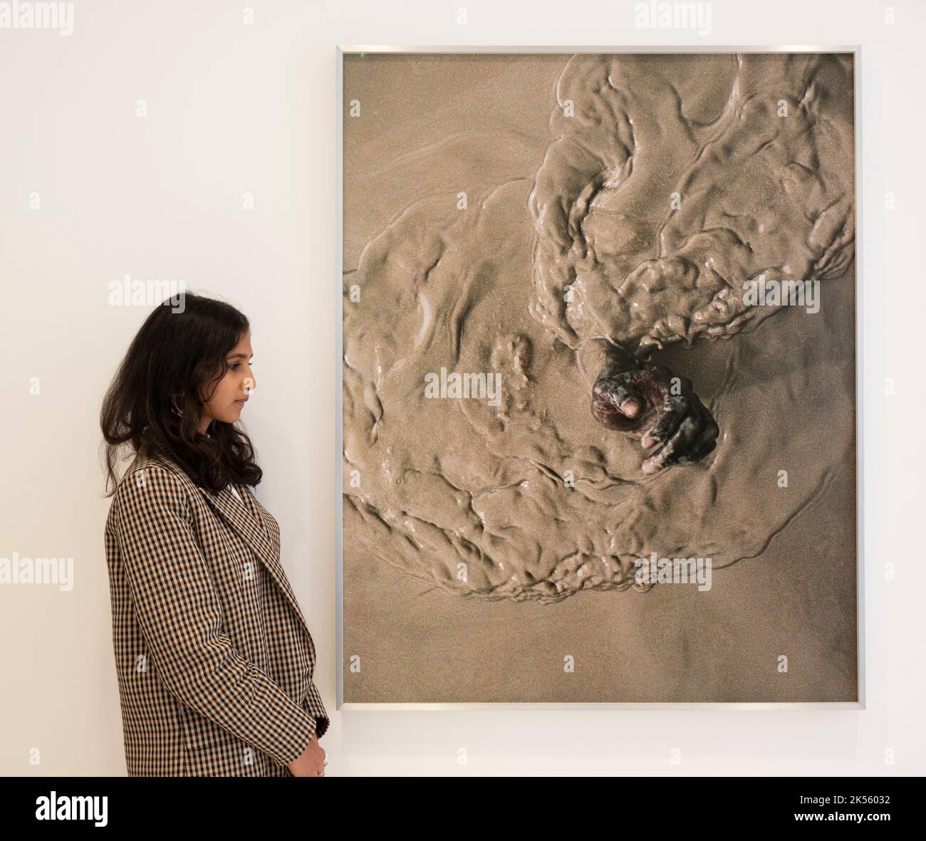 Gagosian, London. VEREINIGTES KÖNIGREICH. 6. Oktober 2022. Chrysalis ist eine Ausstellung neuer Fotografien von Tyler Mitchell, die sich in „Chrysalis“, seiner ersten Einzelausstellung im Londoner Gagosian, mit Themen der schwarzen Geschichte und der südlichen Identität beschäftigen. Bild: Entrückung, 2022. Quelle: Malcolm Park/Alamy Live News. Stockfoto