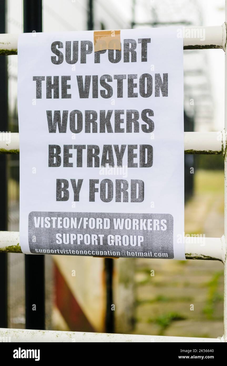 Visteon Car Parts Factory, West Belfast, 01/04/2009. Arbeiter besetzen die Fabrik, um gegen unfaire Entlassungsbedingungen von Visteon und Ford zu demonstrieren. Stockfoto