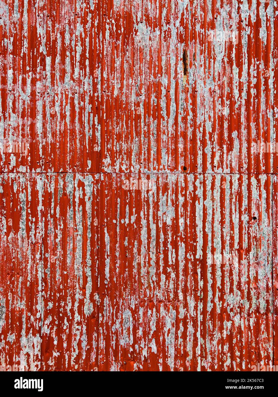 Rostige alte rote Metallic-Wandstruktur - Stock Foto Stockfoto