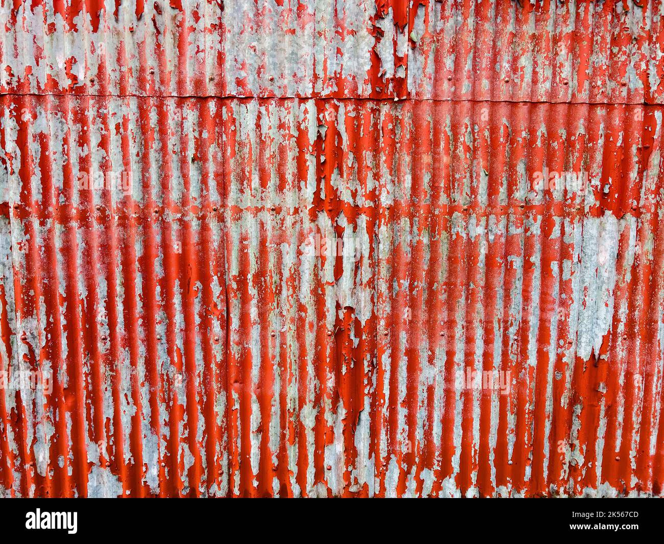 Rostige alte rote Metallic-Wandstruktur - Stock Foto Stockfoto