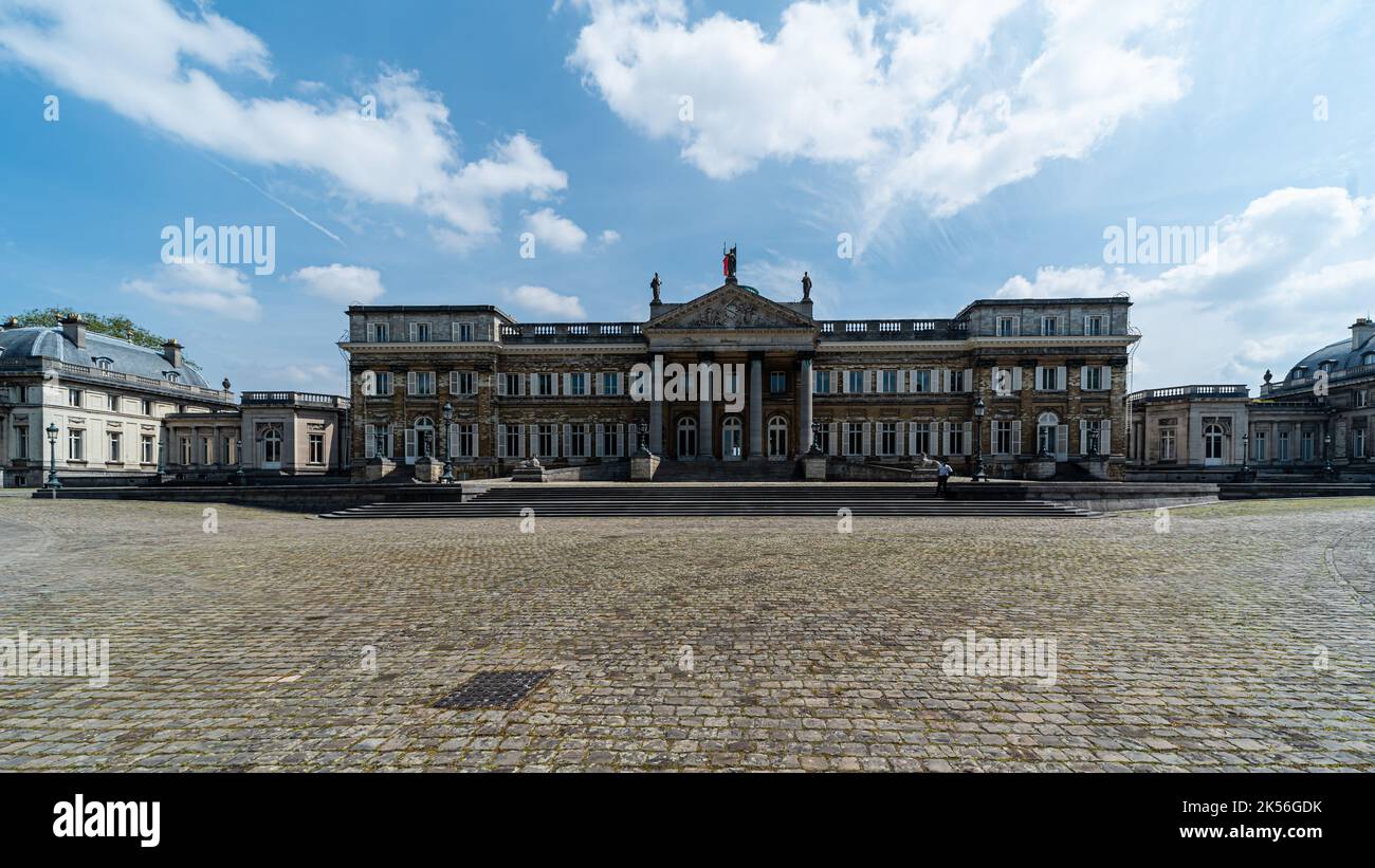 Laeken, Brüssel - Belgien - 06 06 2021 - Blick auf den Königspalast, die Residenz der Könige während der jährlichen Frühjahrseröffnung Stockfoto