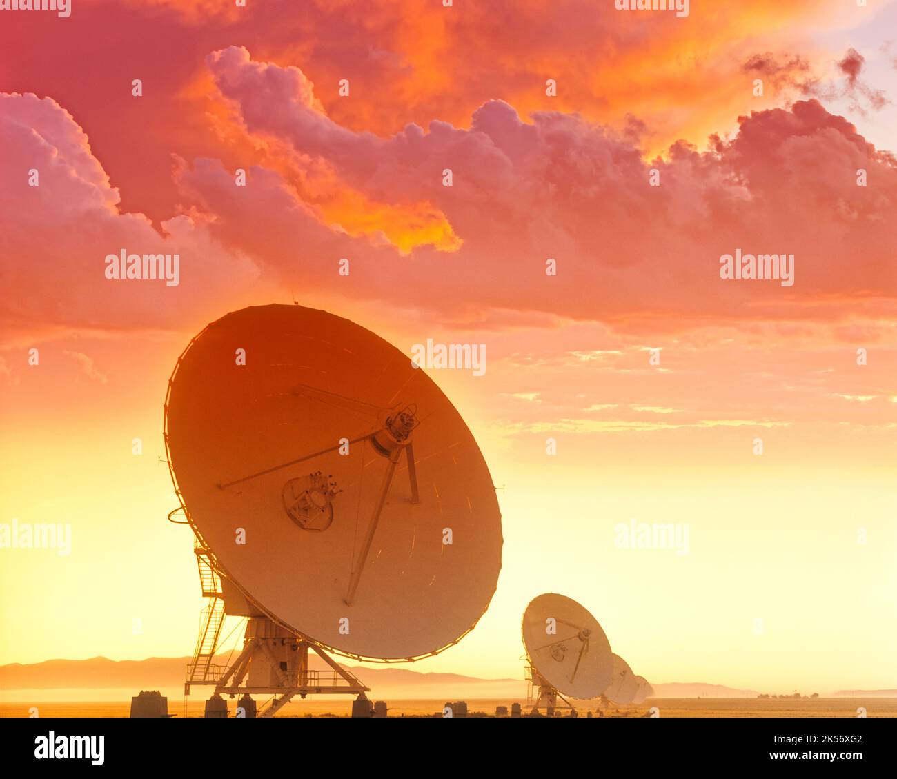 RADIOTELESKOP SATELLITENSCHÜSSELN SAN AUGUSTINE SCHLICHT NEW MEXICO USA Stockfoto