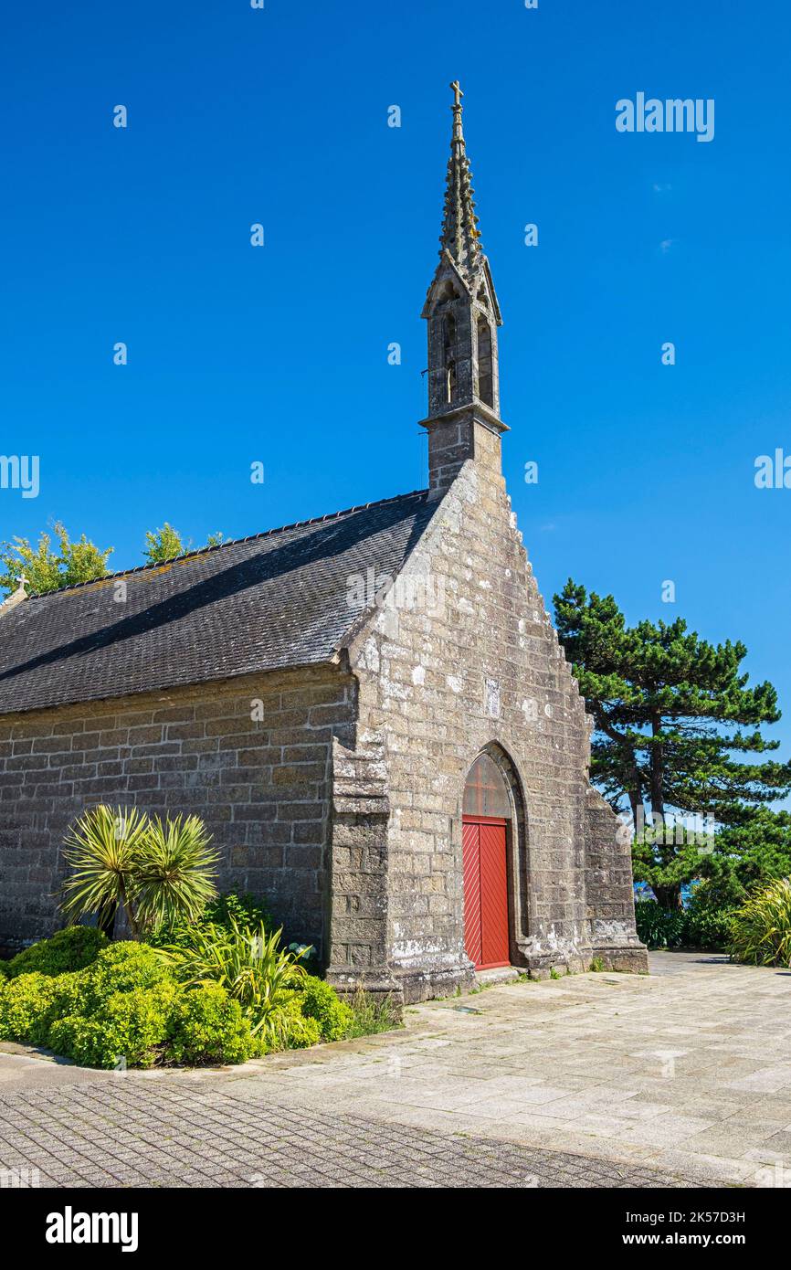 Frankreich, Finistere, Concarneau, 15.-16. Jahrhunderte Kapelle des Kreuzes oder Notre-Dame du Bon-Secours Kapelle auf dem Küstenwanderweg oder GR 34 Fernwanderweg Stockfoto