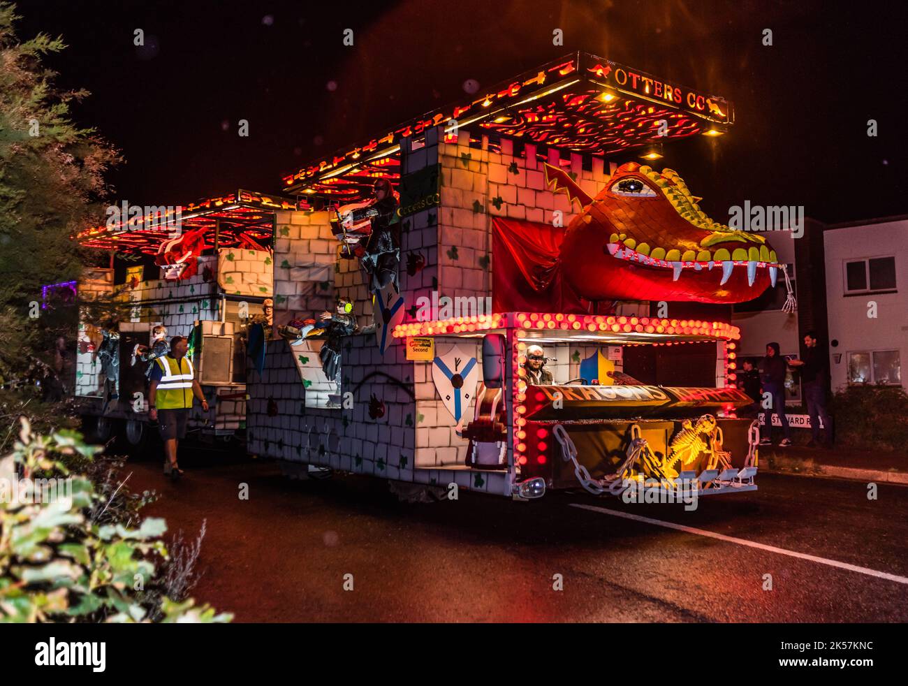 Nächtlicher Karneval in Budleigh Salterton. Stockfoto