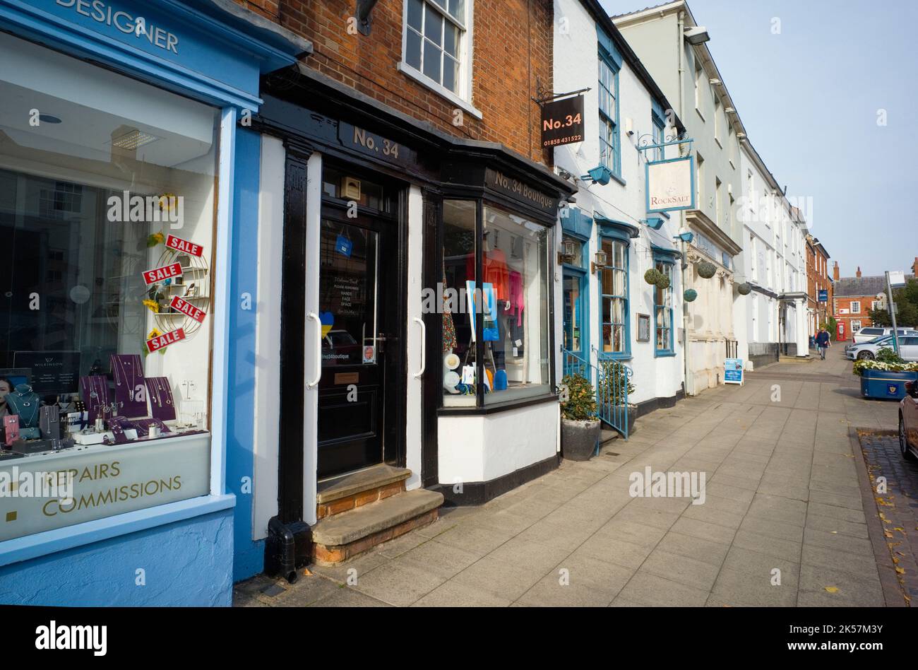 Georgianische Geschäfte an der High Street of Market Harborough Stockfoto