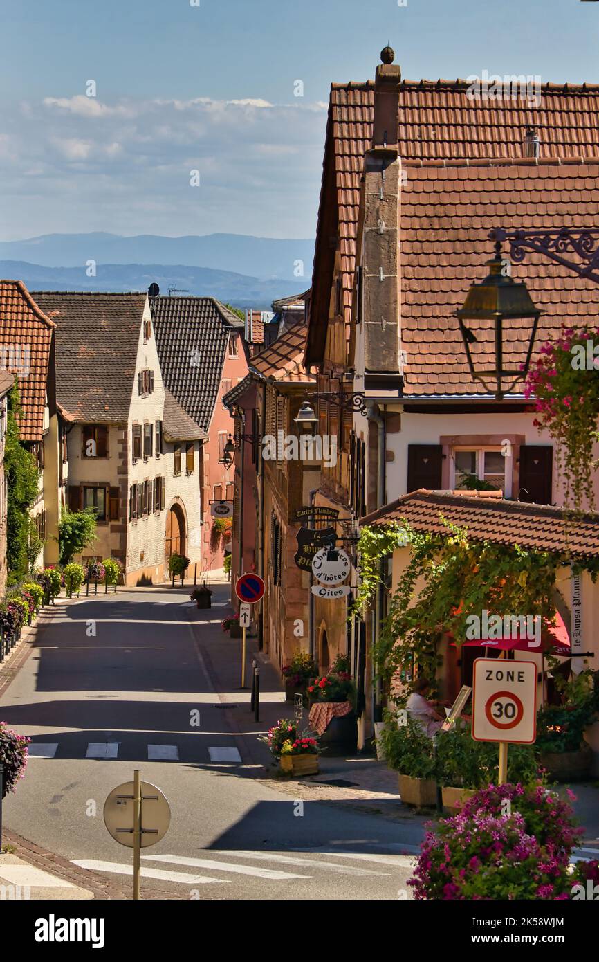 Blick auf die Straße von Saint Hippolyte Stockfoto