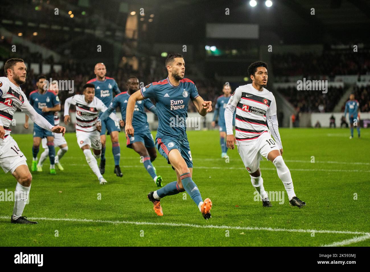 Herning, Dänemark. 06. Oktober 2022. David Hancko (33) von Feyenoord, der während des UEFA Europa League-Spiels zwischen dem FC Midtjylland und Feyenoord in der MCH Arena in Herning gesehen wurde. (Foto: Gonzales Photo/Alamy Live News Stockfoto