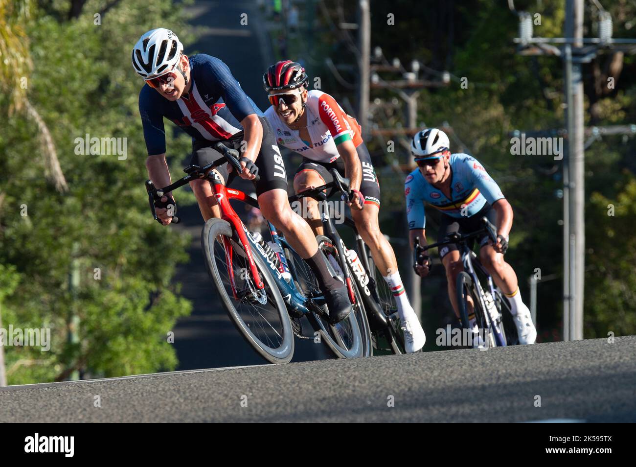 Magnus Sheffield von Team USA schlägt beim Elite Men's Road Race, UCI Road Cycling World Championships, Wollongong, AUS, eine Kurve Stockfoto