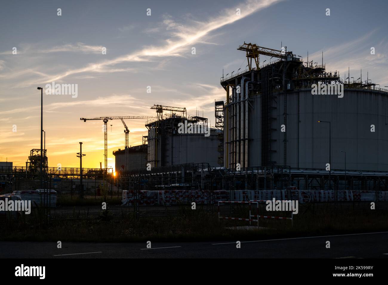 28.07.2022, Polen, Vorpommern, Swinemünde - LNG-Terminal-Präsident Lech Kaczynski im Hafen der Stadt an der Ostsee. 00A220728D191CAROEX. Stockfoto