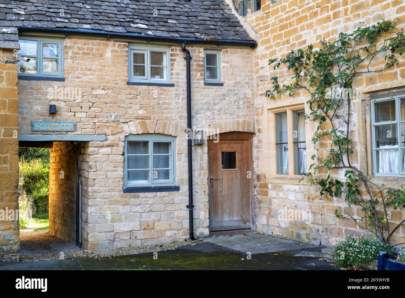 Kleine cotswold Steinhütte. Blockley, Cotswolds, Gloucestershire, England Stockfoto