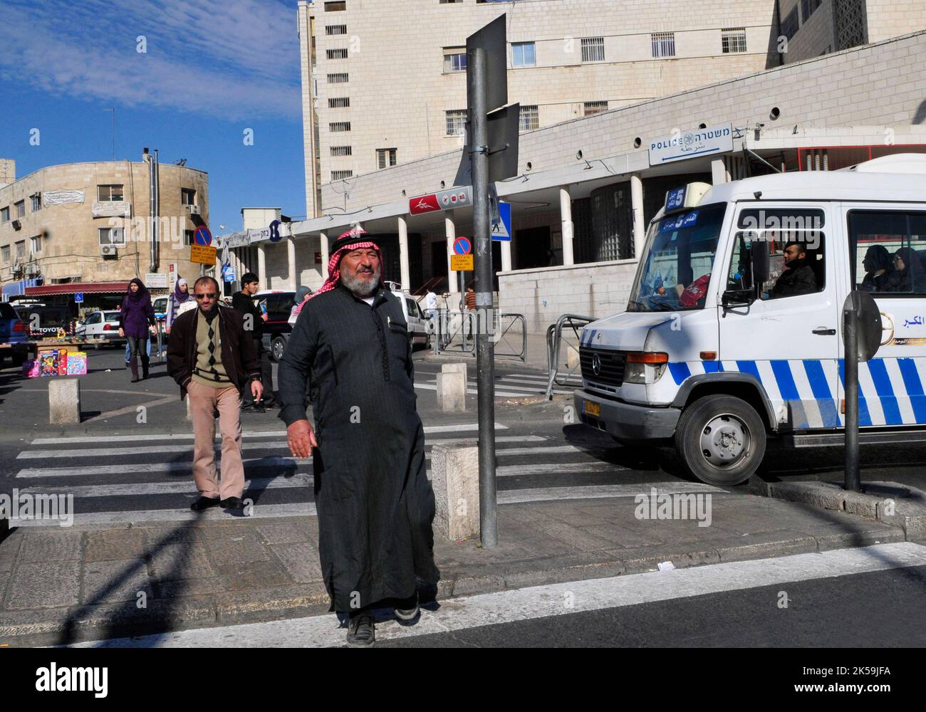 Die lebhafte Salah Ad-DIN Street in Ost-Jerusalem. Stockfoto