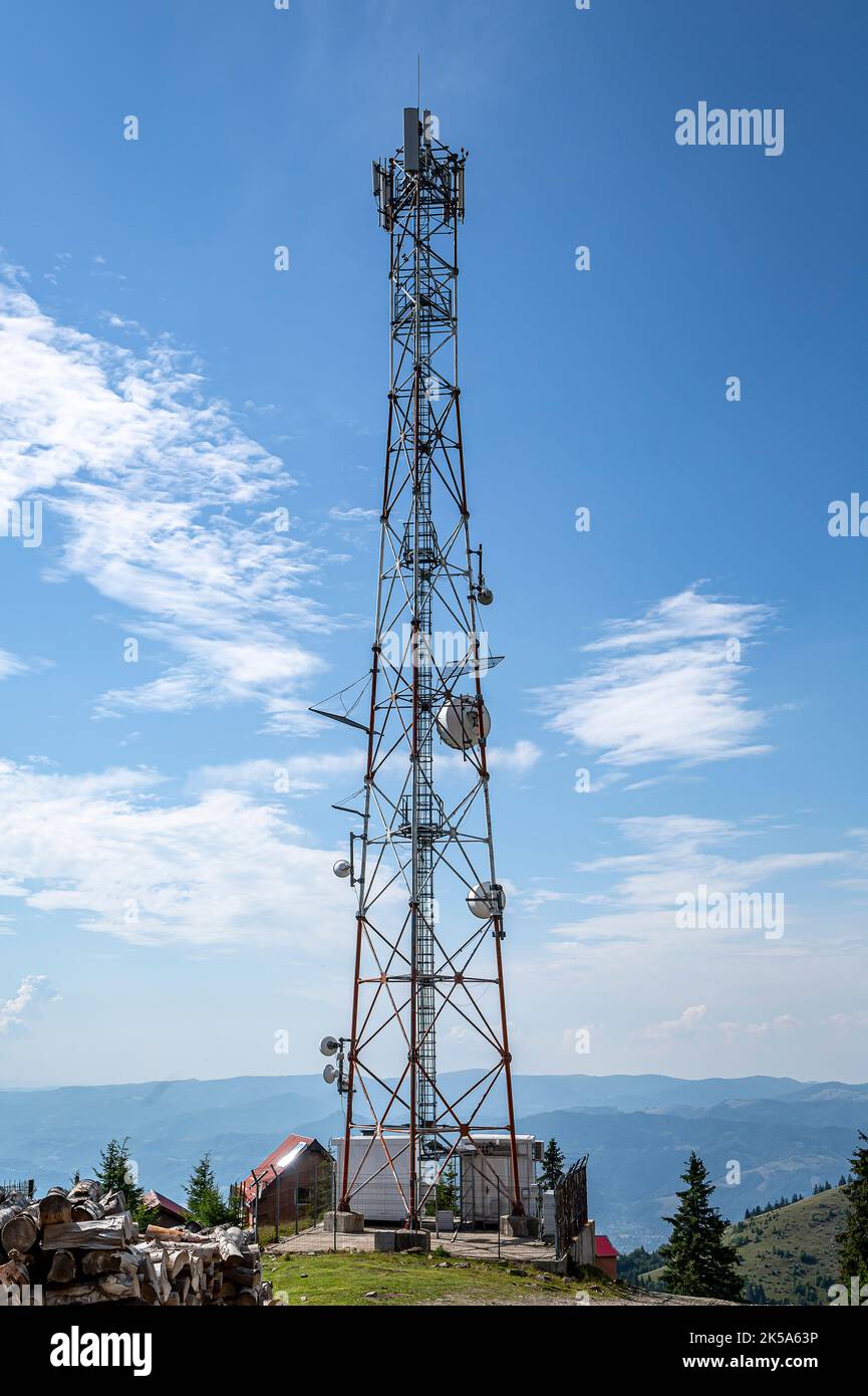 Basisstation für Mobilfunksignale in Petrosani, Hunedoara, Rumänien Stockfoto