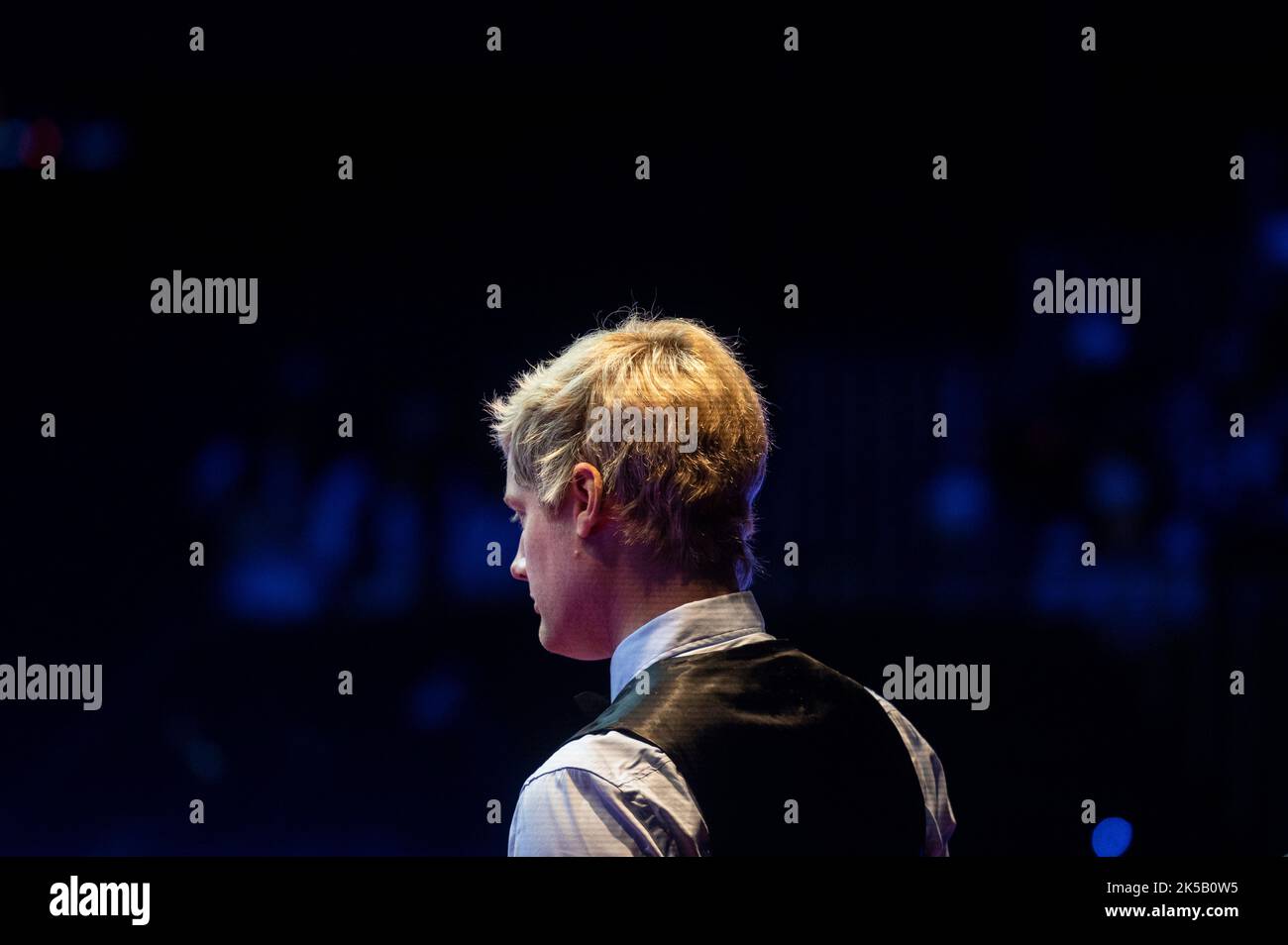 Hongkong, China. 07. Oktober 2022. Der australische Spieler Neil Robertson wurde während des dritten Viertelfinalmatches des Snooker-Turniers der Hong Kong Masters gegen den walisischen Spieler Mark Williams gesehen. Kredit: SOPA Images Limited/Alamy Live Nachrichten Stockfoto