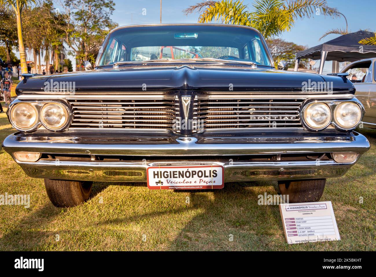 Fahrzeug Pontiac Star Chief 1962 auf der Oldtimer-Show ausgestellt. Limousine mit 4 Türen, fünfte Generation. Stockfoto