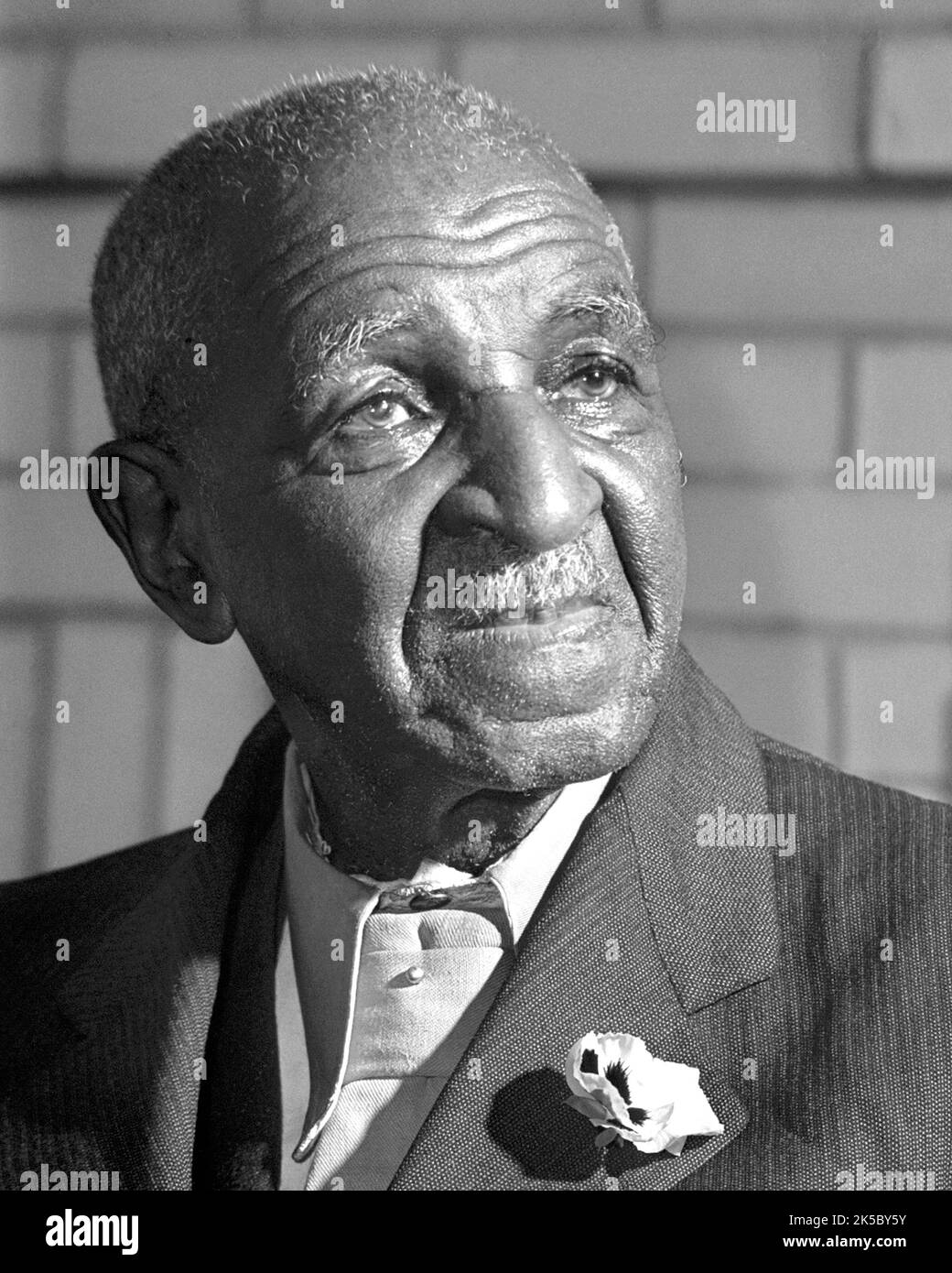 Arthur Rothstein – George Washington Carver, Porträt der United States Farm Security Administration, März 1942 – am Tuskegee Institute Stockfoto