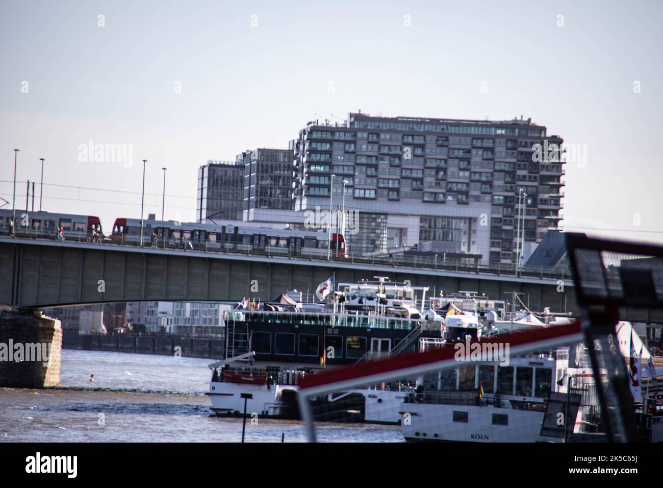 Berühmte Kranhäuser in Köln Stockfoto
