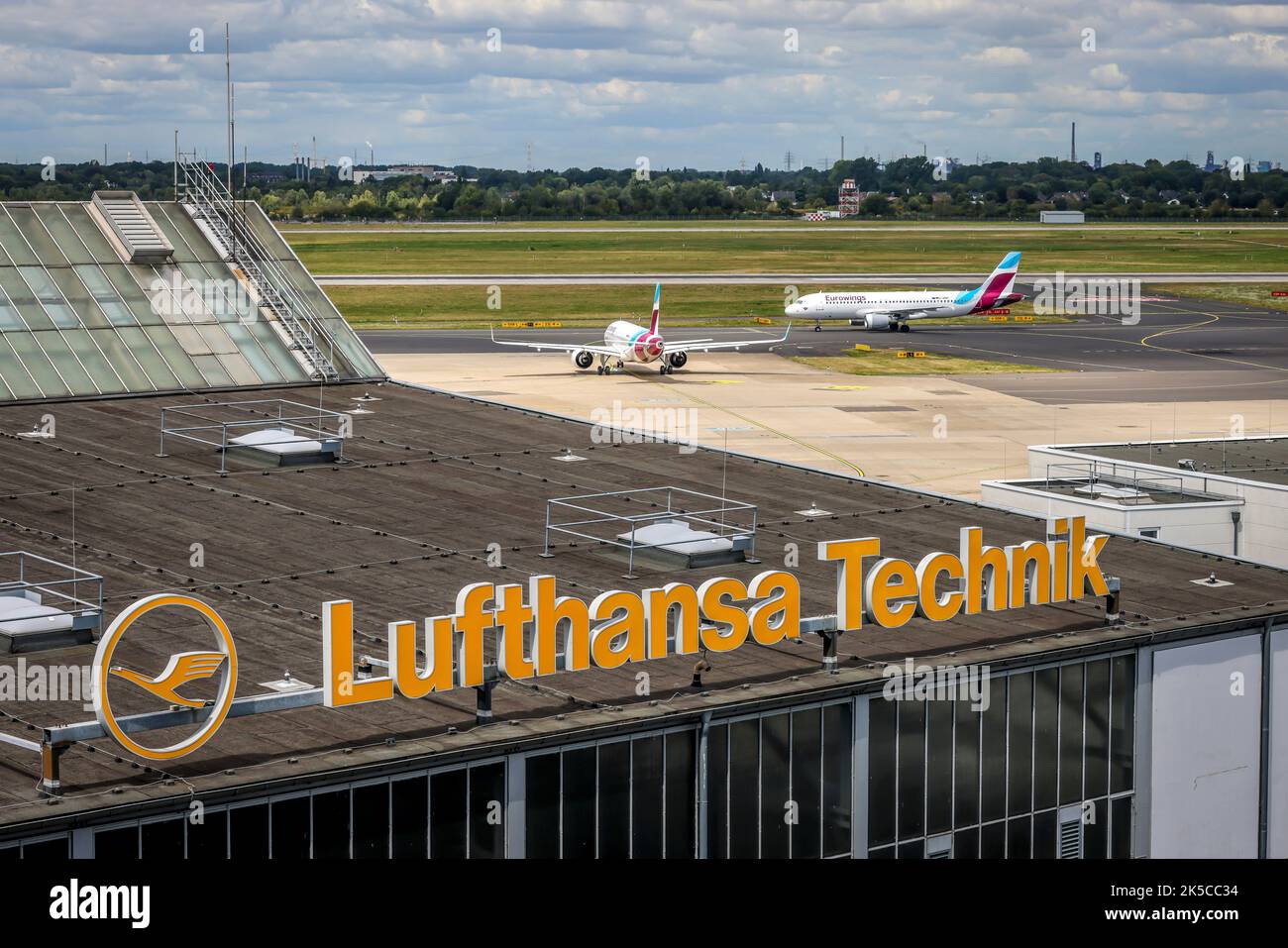 Flughafen Düsseldorf, Lufthansa Technik, Eurowings, Nordrhein-Westfalen, Deutschland Stockfoto