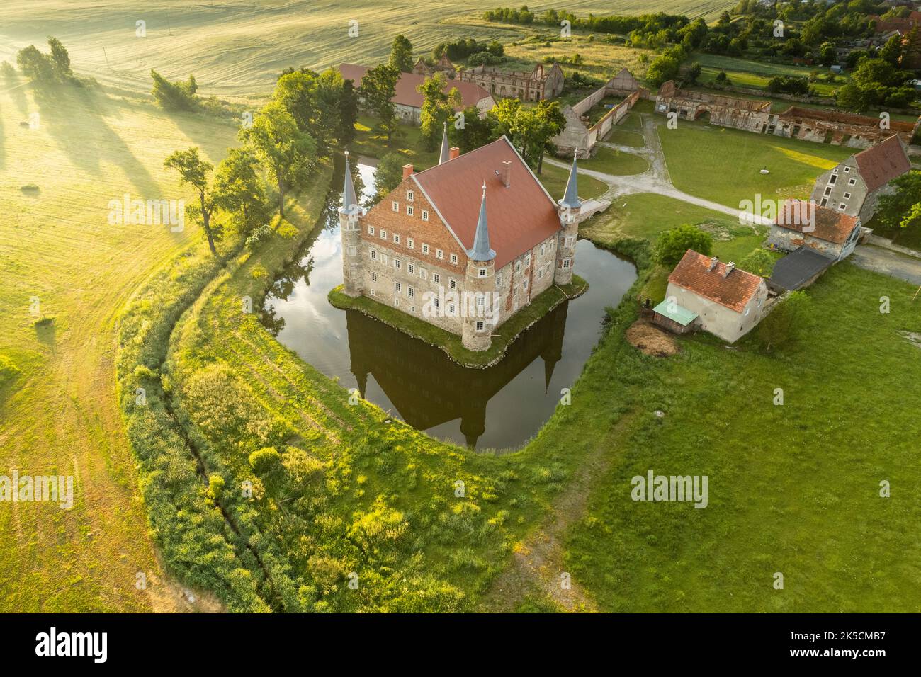 Europa, Polen, Niederschlesien, Zamek Piotrowice Swidnickie, Schloss Peterwitz Stockfoto