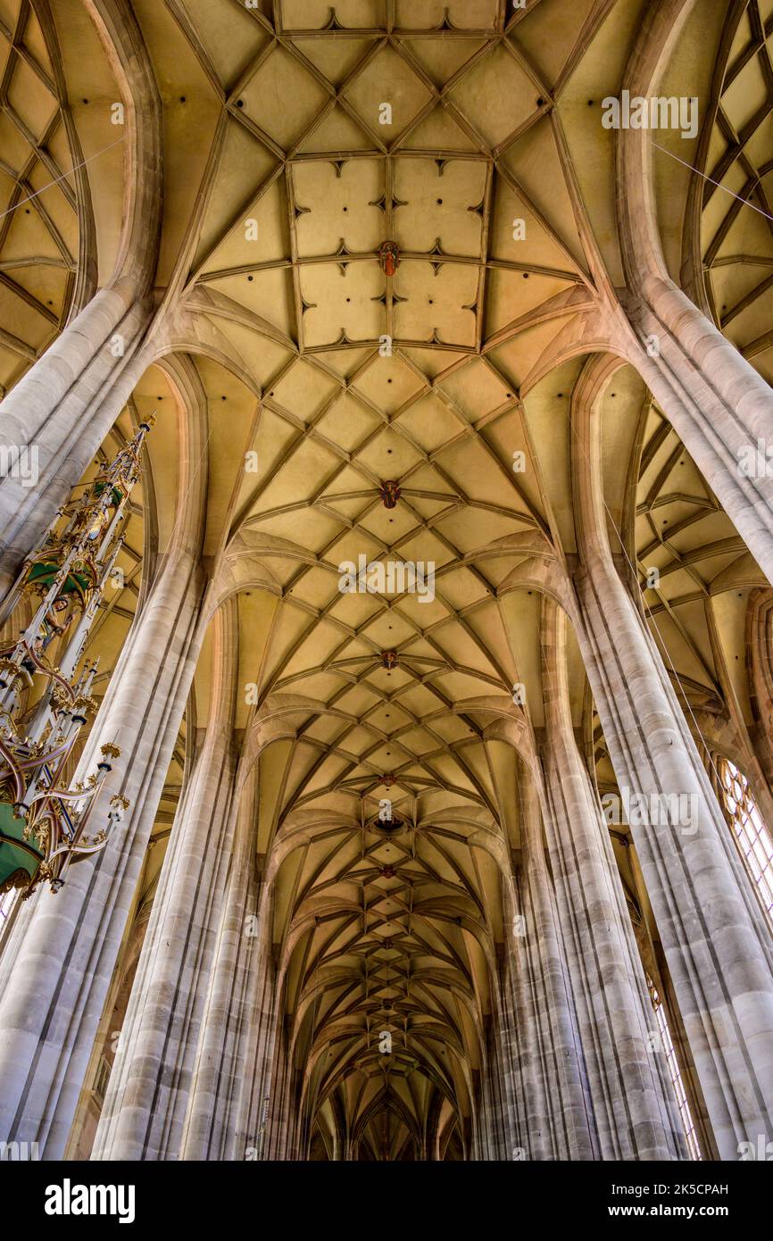 Deutschland, Bayern, Dinkelsbühl, katholische Pfarrkirche St. Georg. Stockfoto