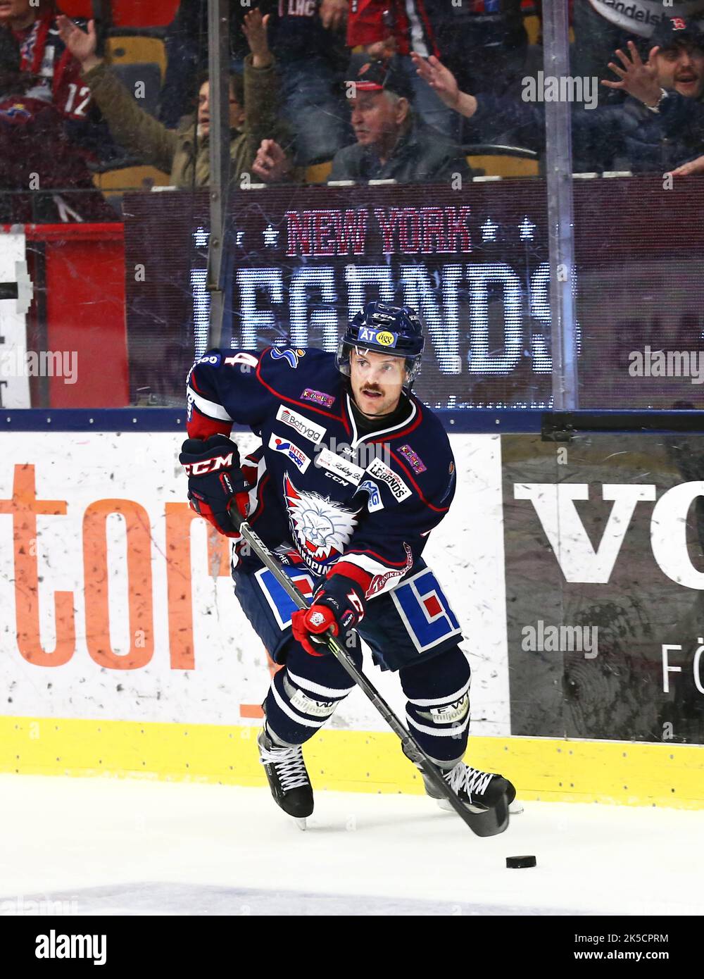 Linköping HC gegen Frölunda Indians (Frölunda Hockey Club), Schwedische Eishockeyliga, in der Saab Arena, Linköping, Schweden. Im Bild: Chad Billins, Linköping HC. Stockfoto