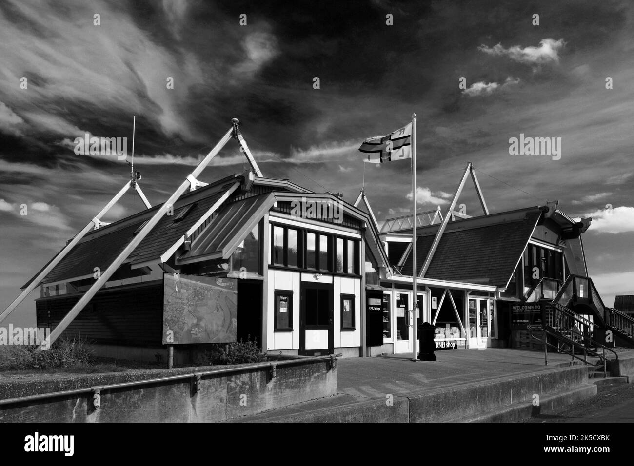 Die RNLI-Rettungsstation, Aldeburgh, Suffolk, East Anglia, England Stockfoto