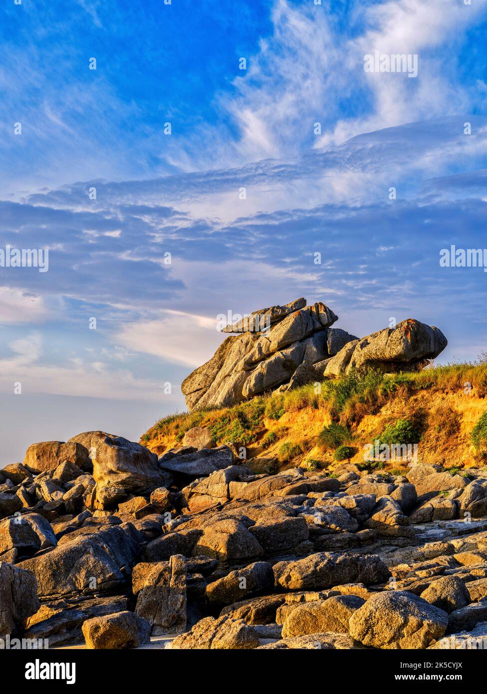 An der Atlantikküste bei Plouescat, Bretagne, Frankreich Stockfoto