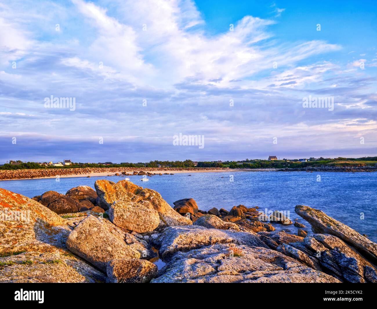 An der Atlantikküste bei Plouescat, Bretagne, Frankreich Stockfoto