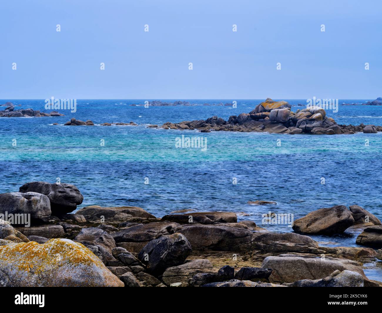 An der Atlantikküste bei Plouescat, Bretagne, Frankreich Stockfoto
